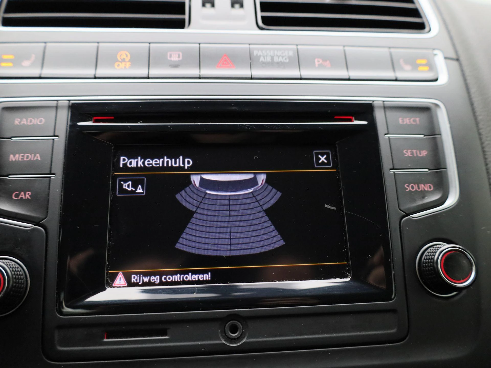 Volkswagen-Polo-image-26