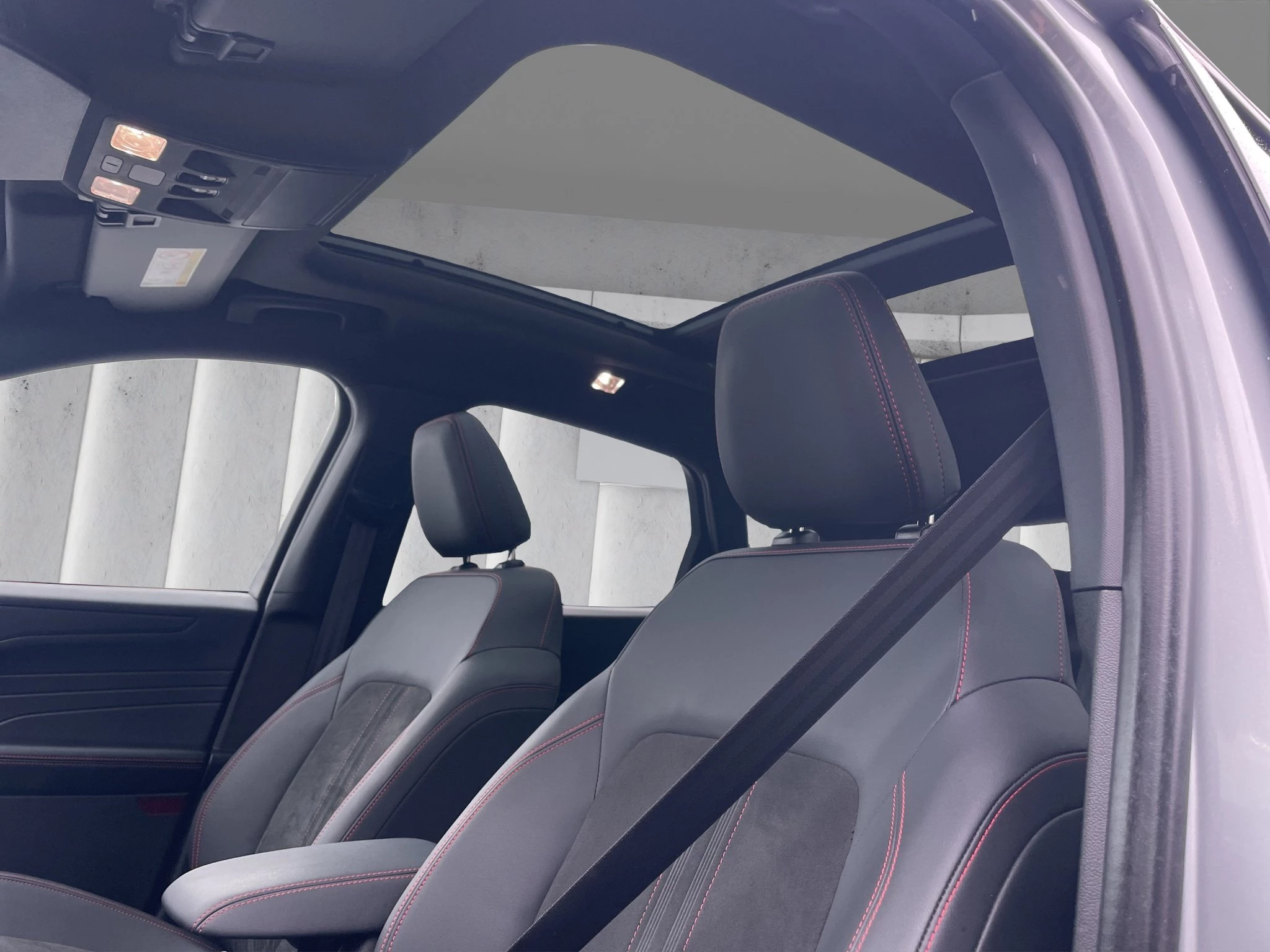 Ford Kuga ST-Line X Aut.*PANO*AHK*360GRAD*LED-MATRIX*NAVI*GRA*WINTER-PKT.