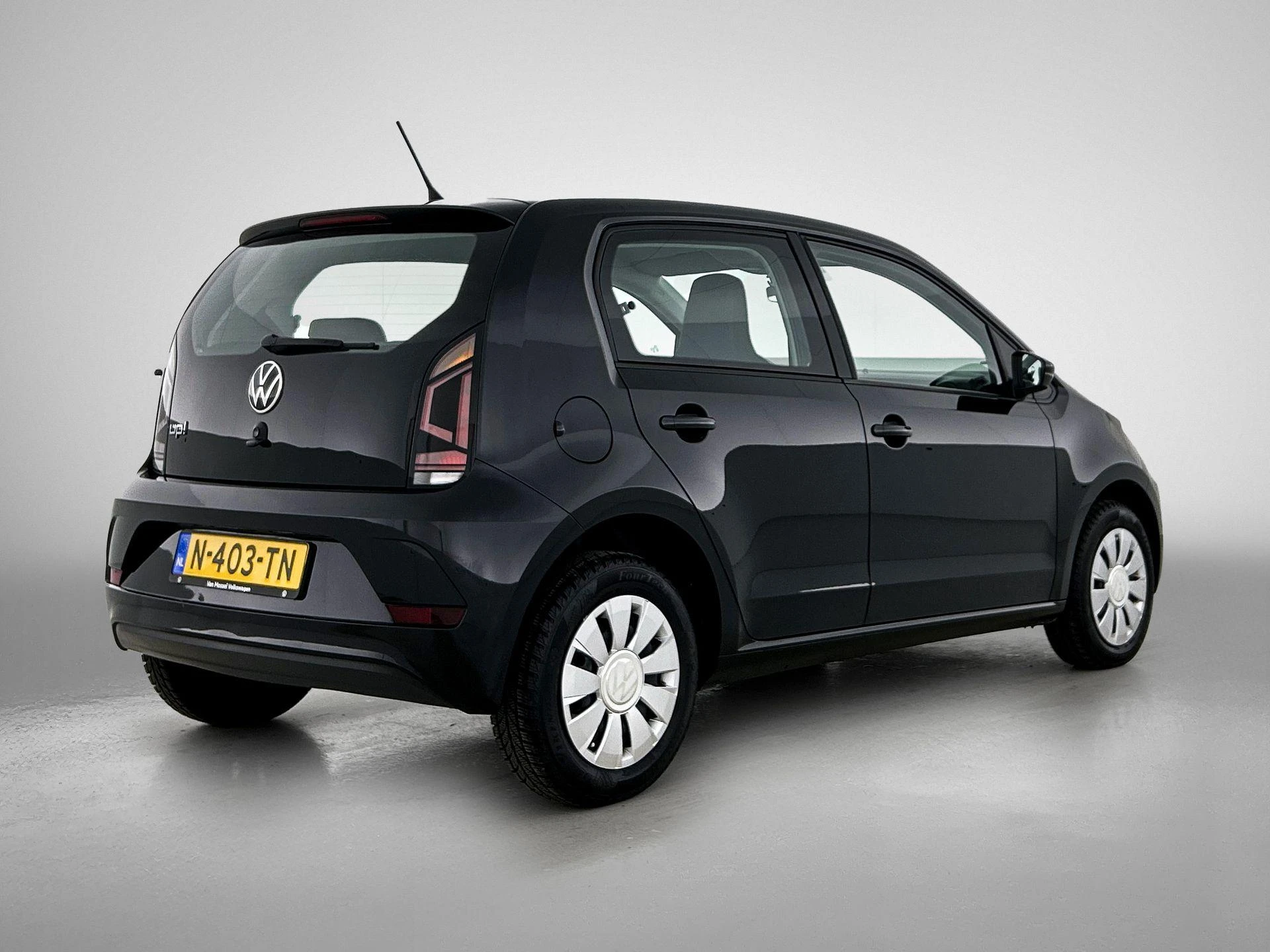 Volkswagen-up!-image-3