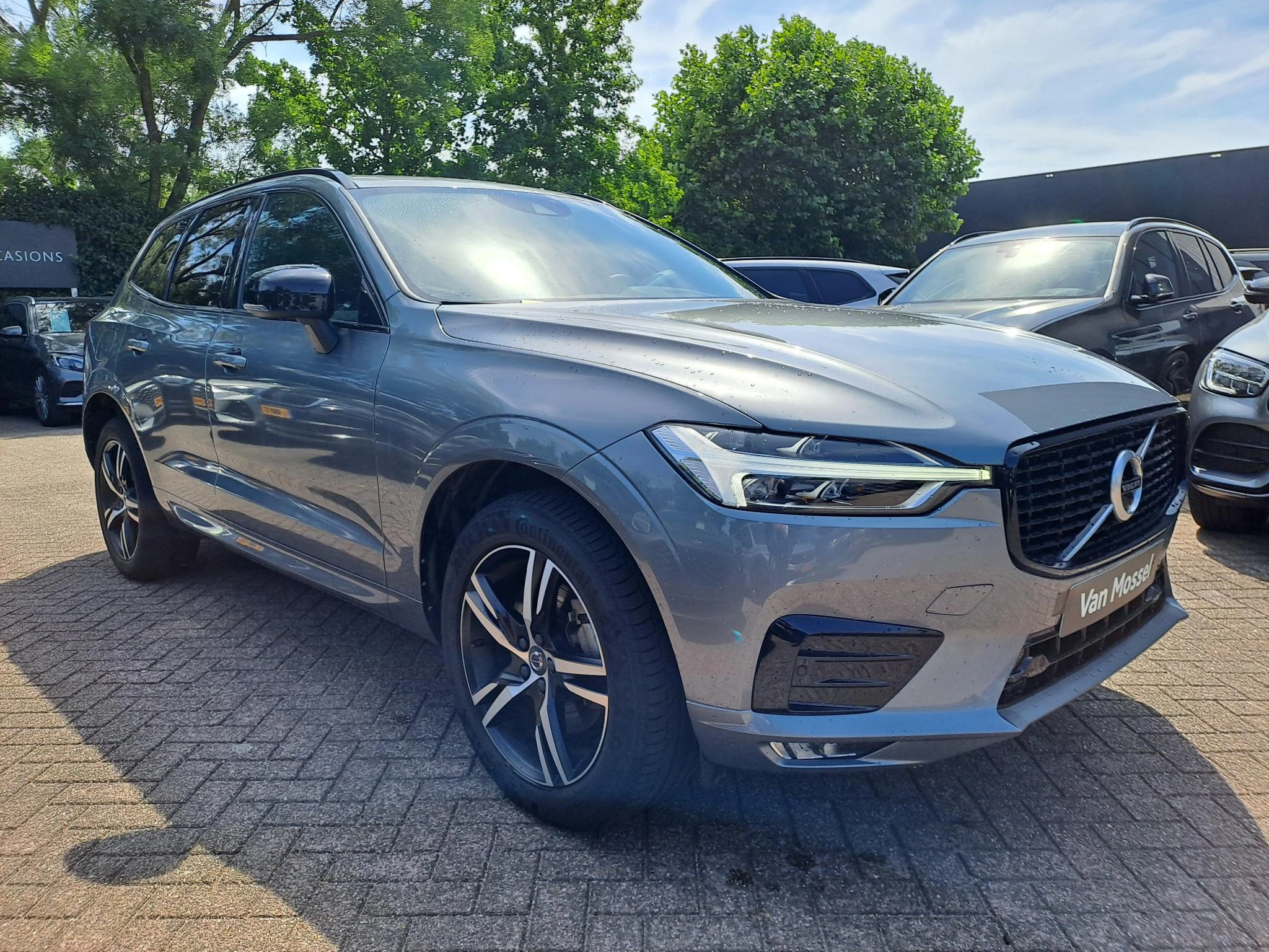 Volvo XC60 2.0 B5 R-Design
