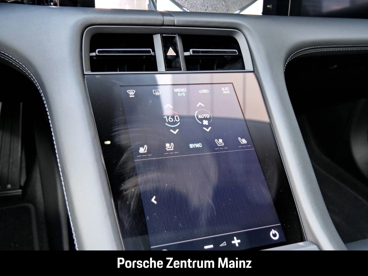 Porsche Taycan Sport Turismo Black Edition InnoDrive black edition