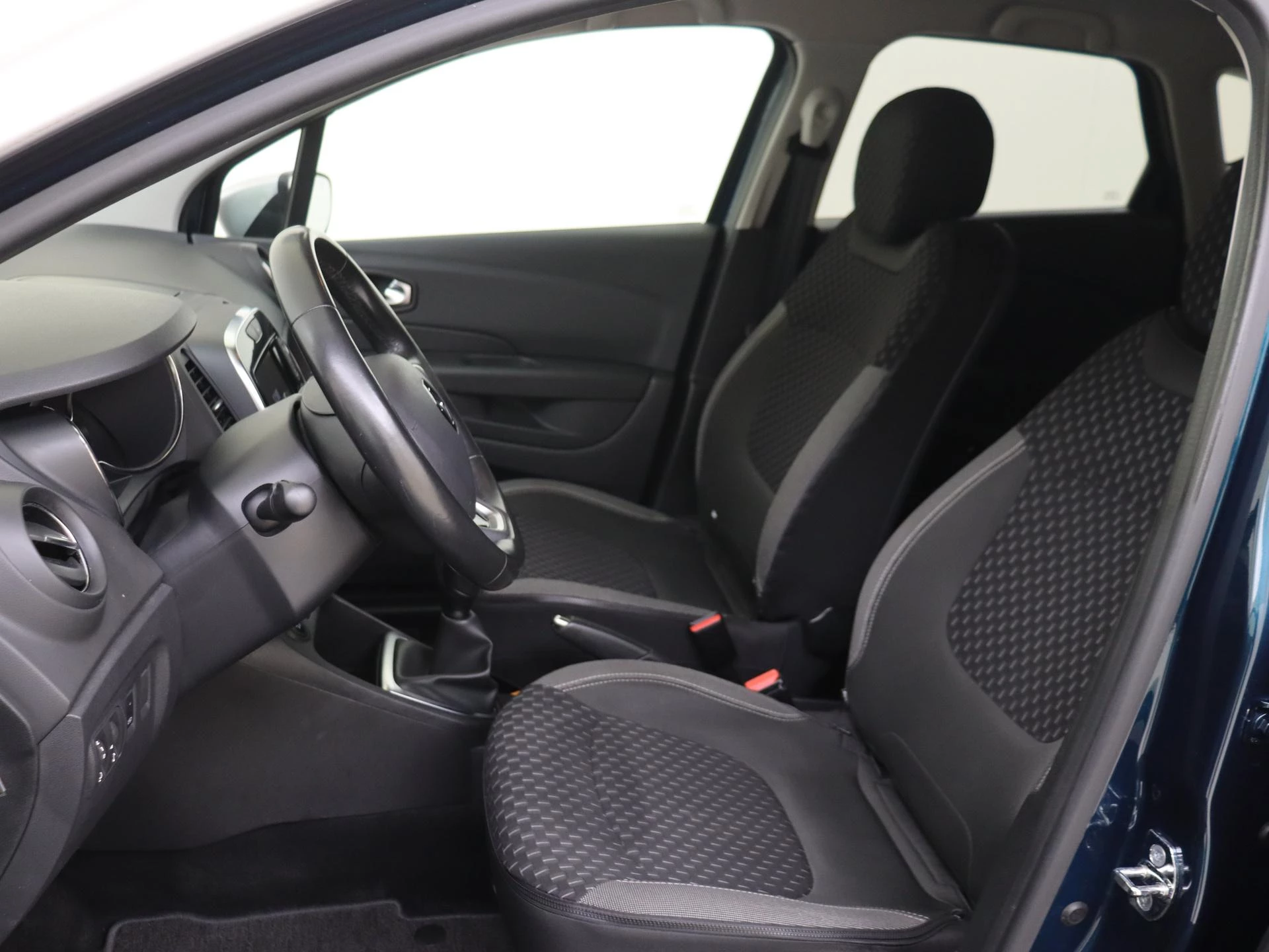 Renault-Captur-image-10