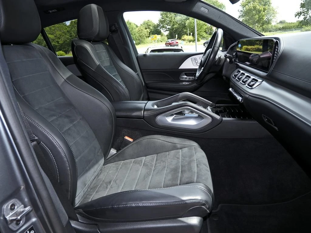 Mercedes-Benz-GLE 350 e-image-12