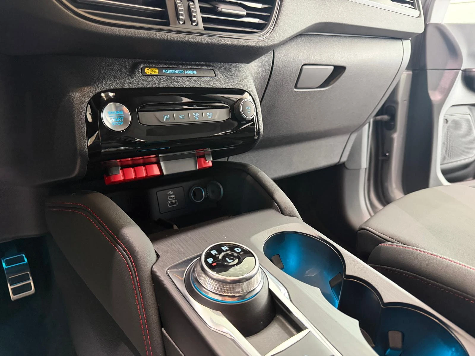 Ford-Kuga-image-16