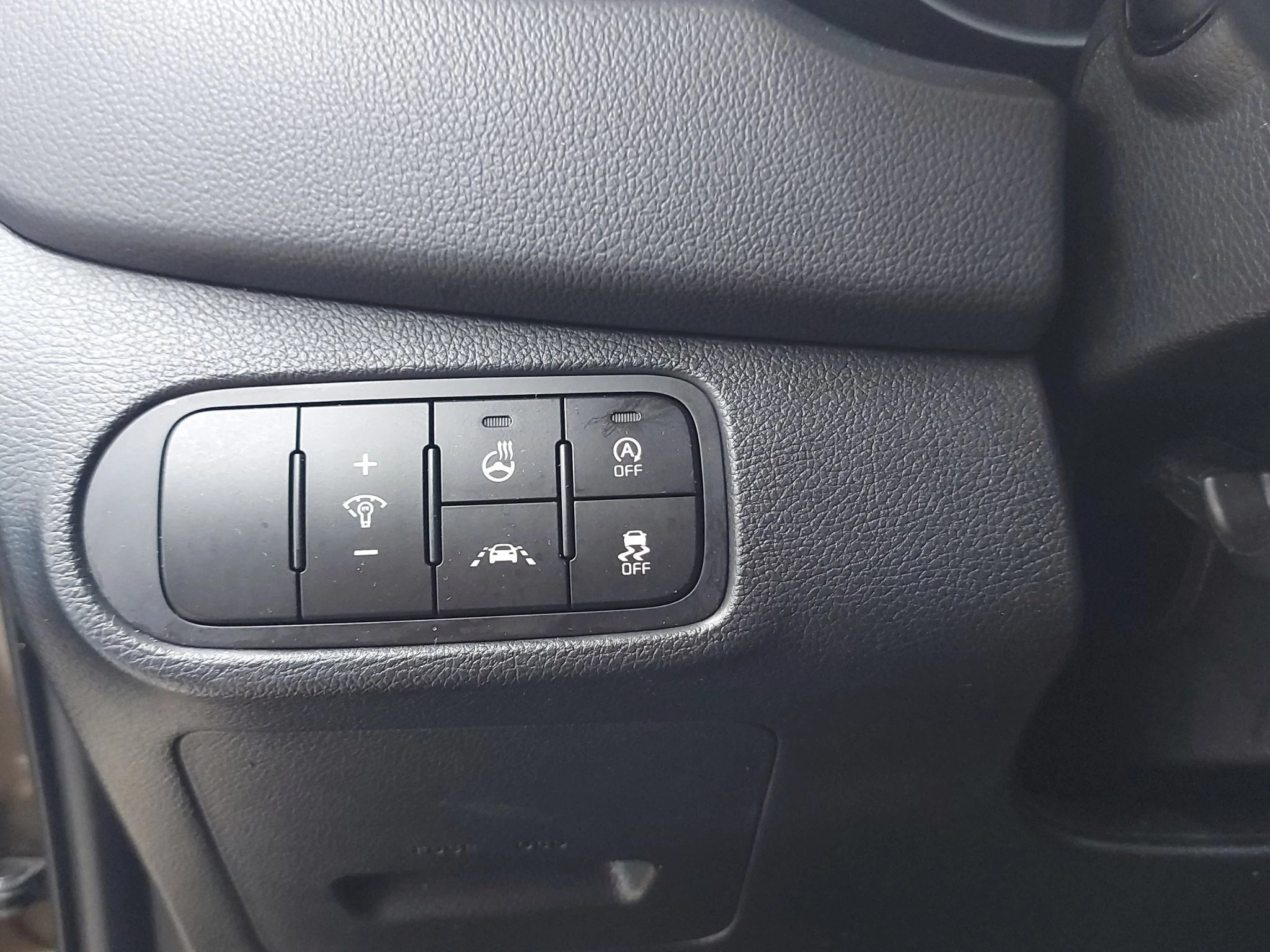 Kia-Carens-image-18