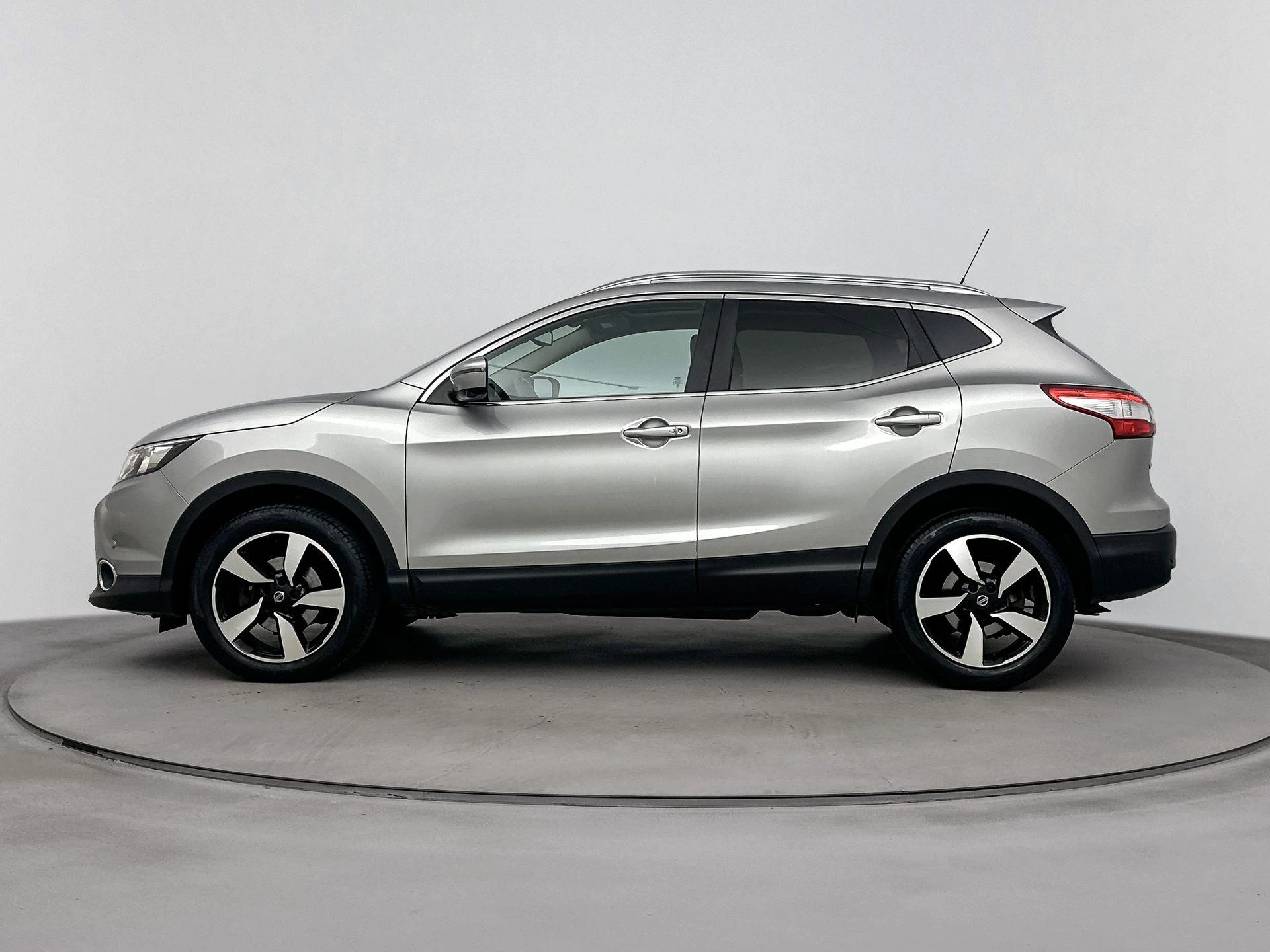 Nissan-QASHQAI-image-1