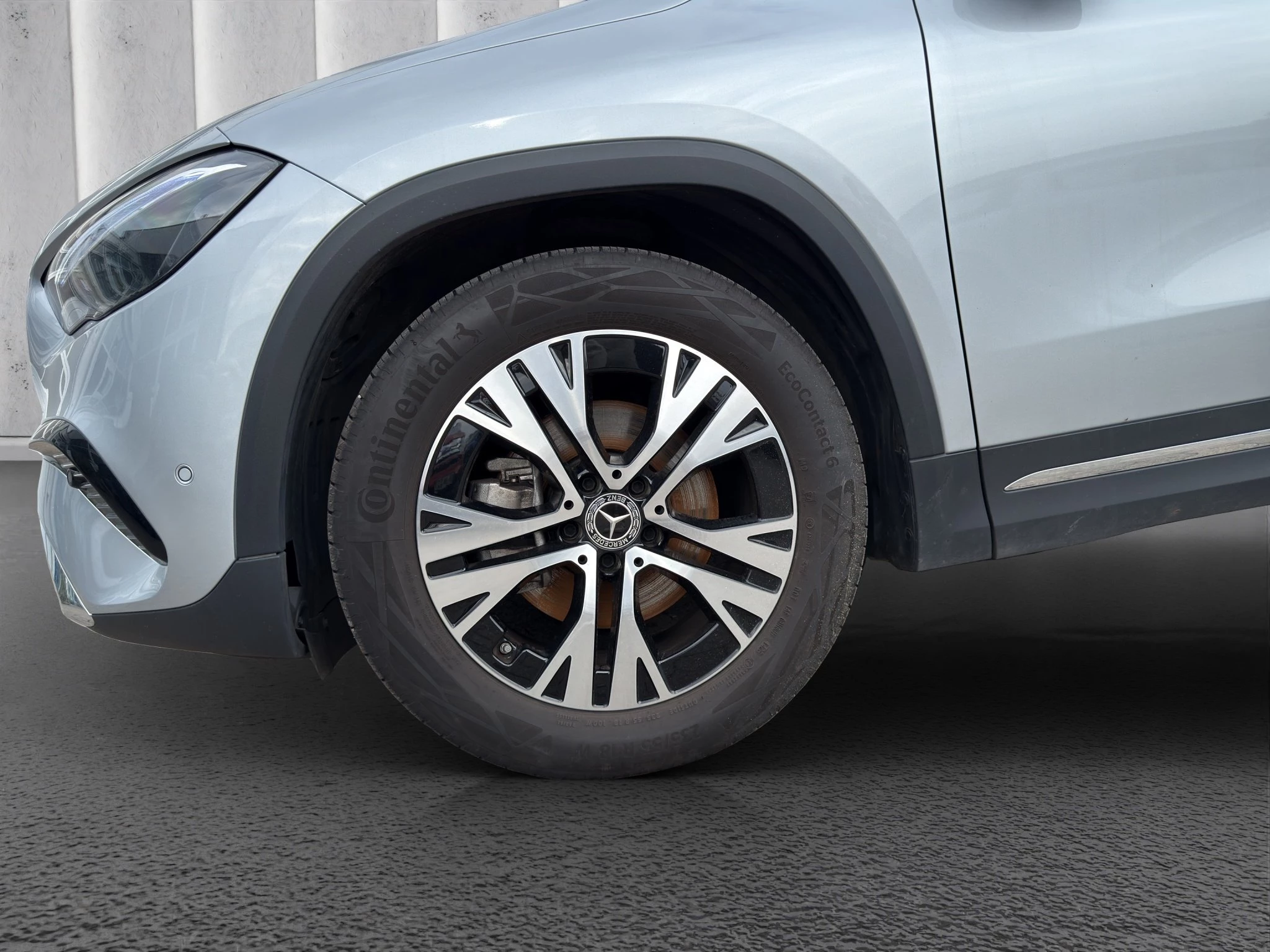 Mercedes-Benz-GLA-image-8