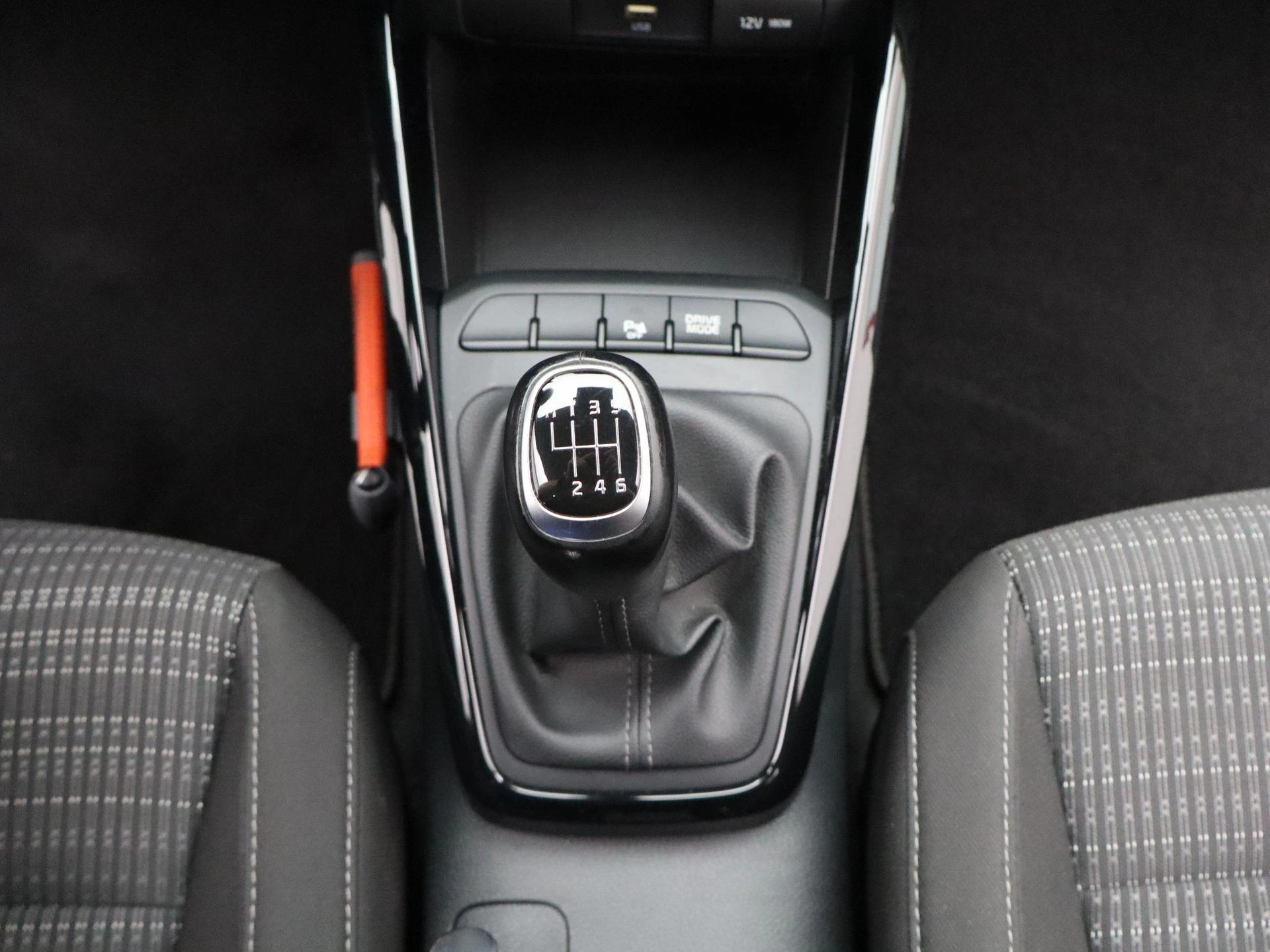 Kia-Stonic-image-8