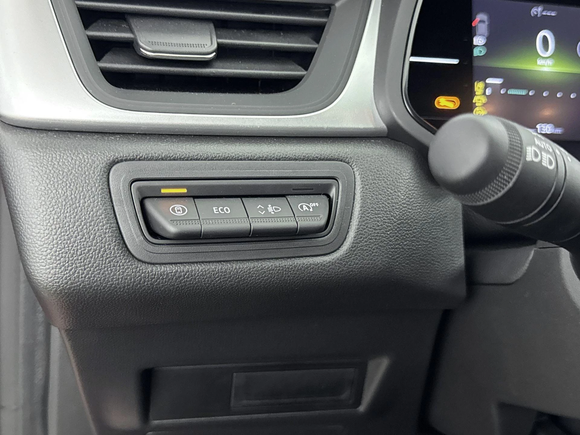 Renault-Captur-image-21