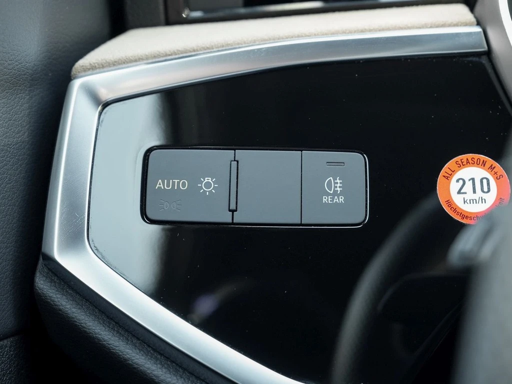 Audi Q3 35 TDI S line Navi AHK Stoff/Leder Kamera ACC