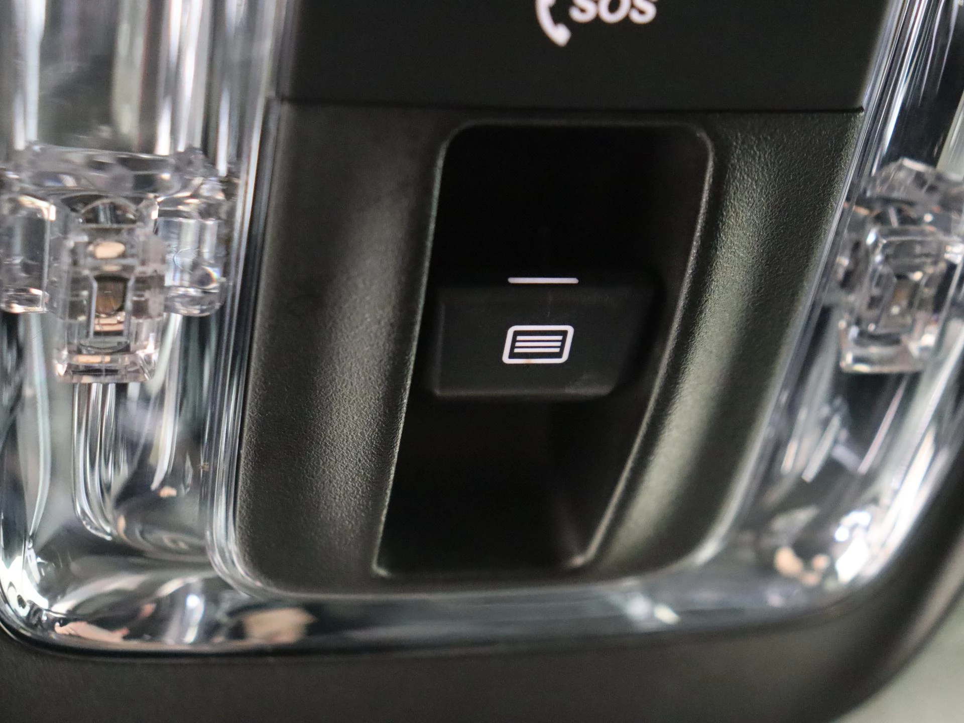 Mercedes-Benz-CLA-image-23