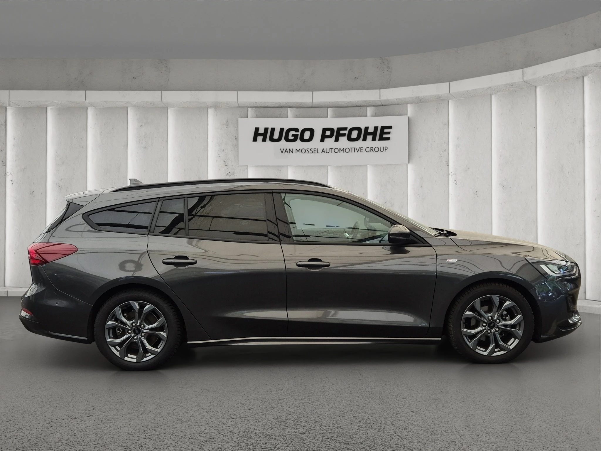 Ford Focus ST-Line X Turnier Aut.*AHK*ACC*HUD*KAM*NAVI*WINTER-PKT.