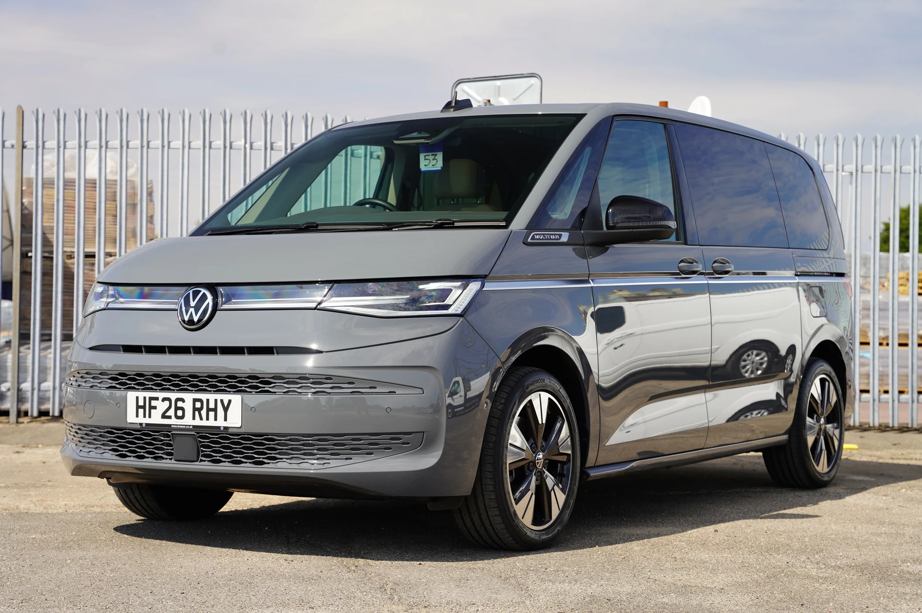 Volkswagen-Multivan-image-36