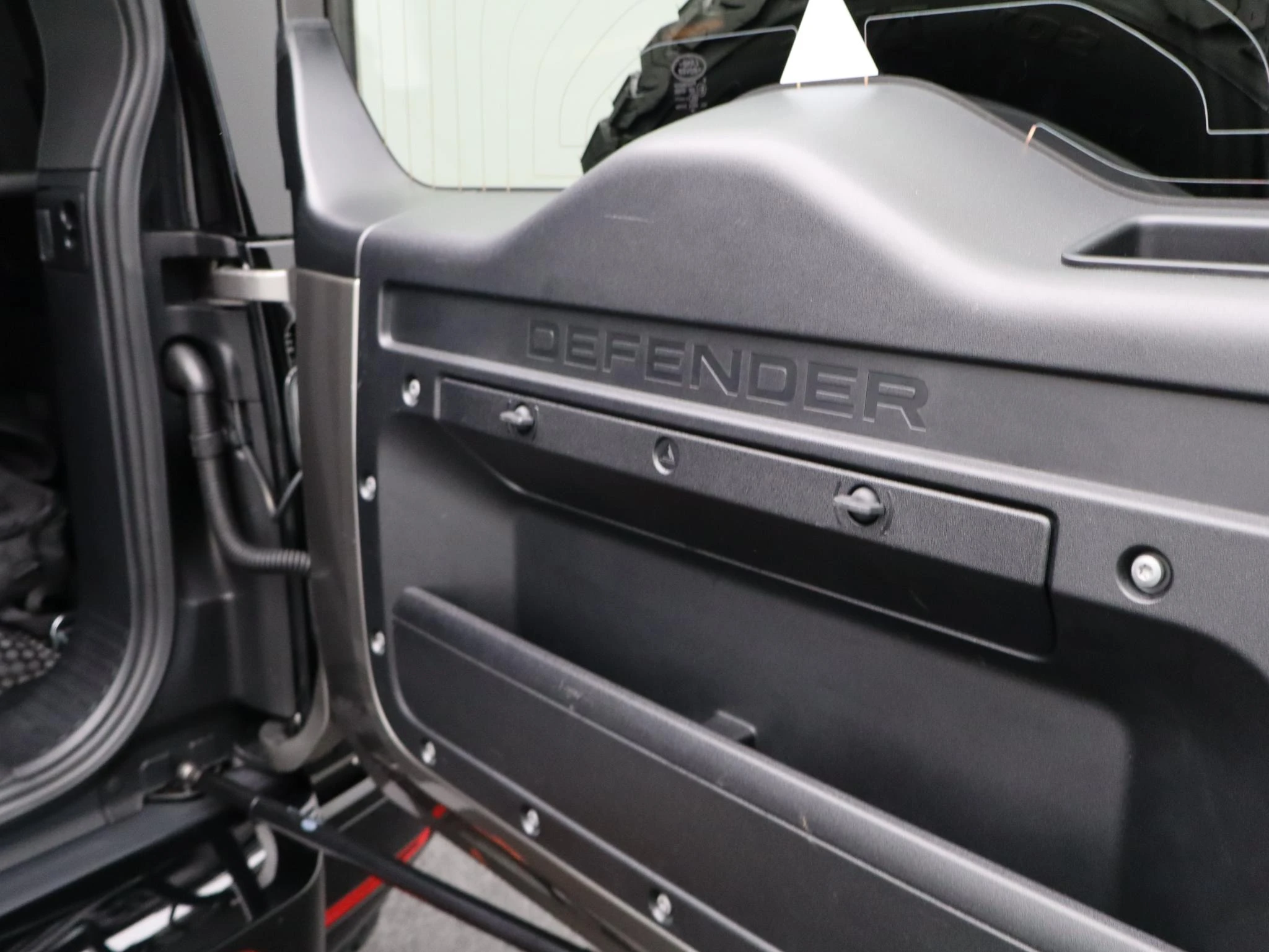 Land Rover-Defender-image-35