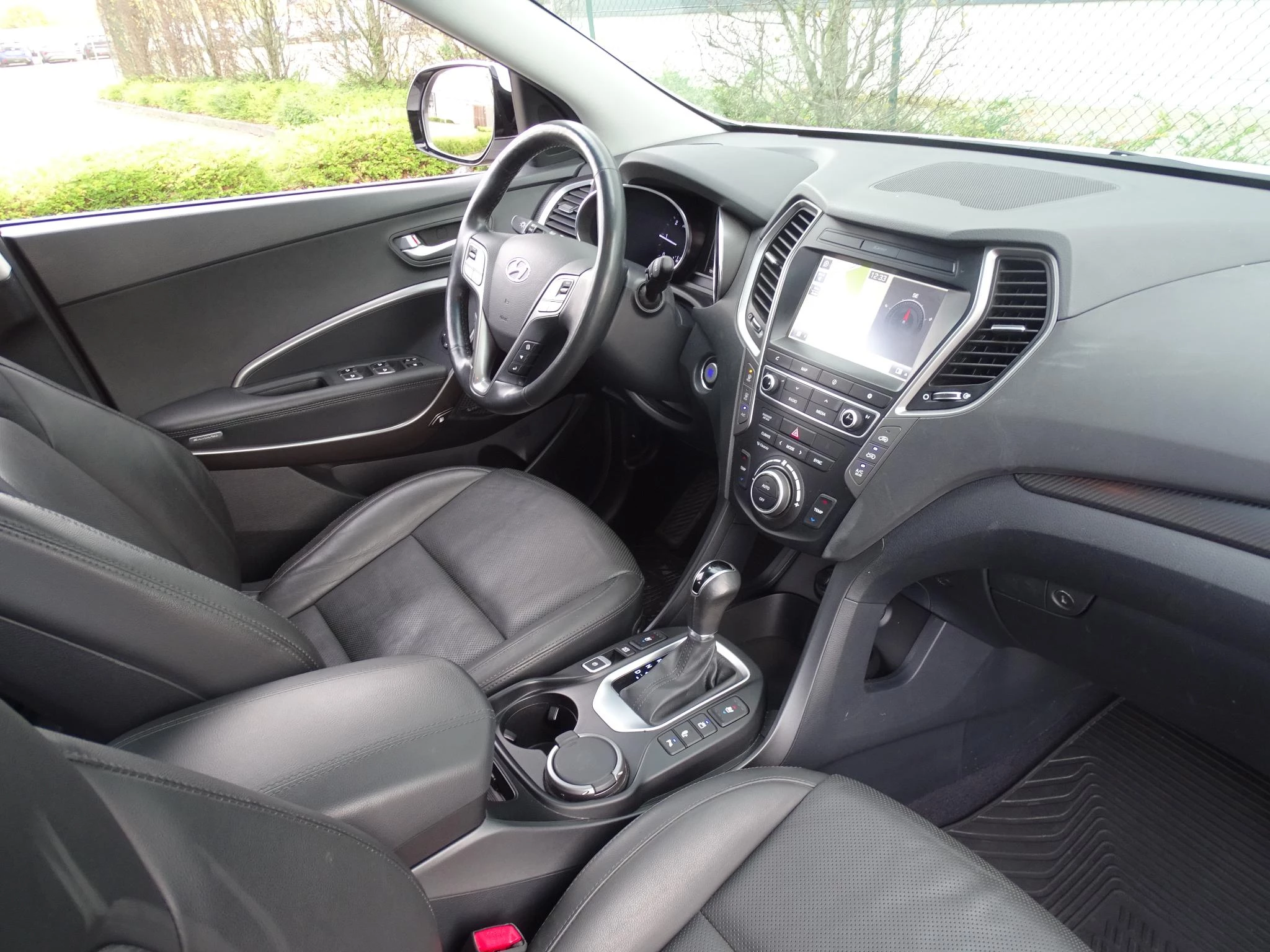 Hyundai-Santa Fe-image-13