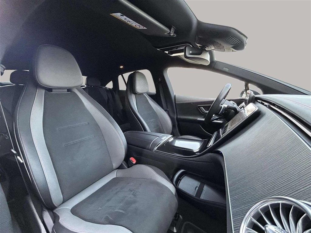 Mercedes-Benz-EQE-image-13
