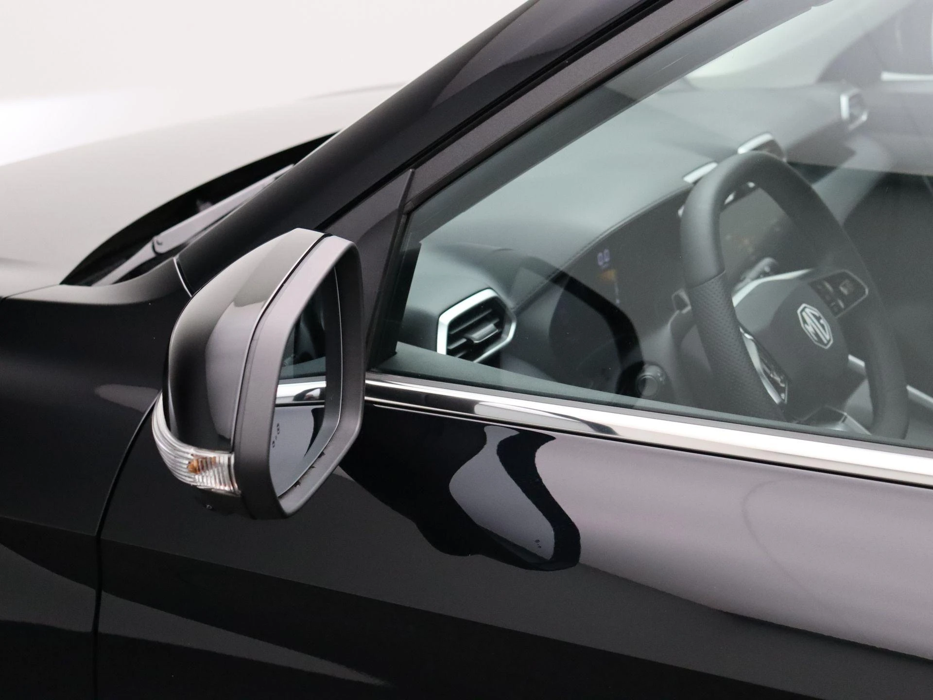 MG-ZS-image-7
