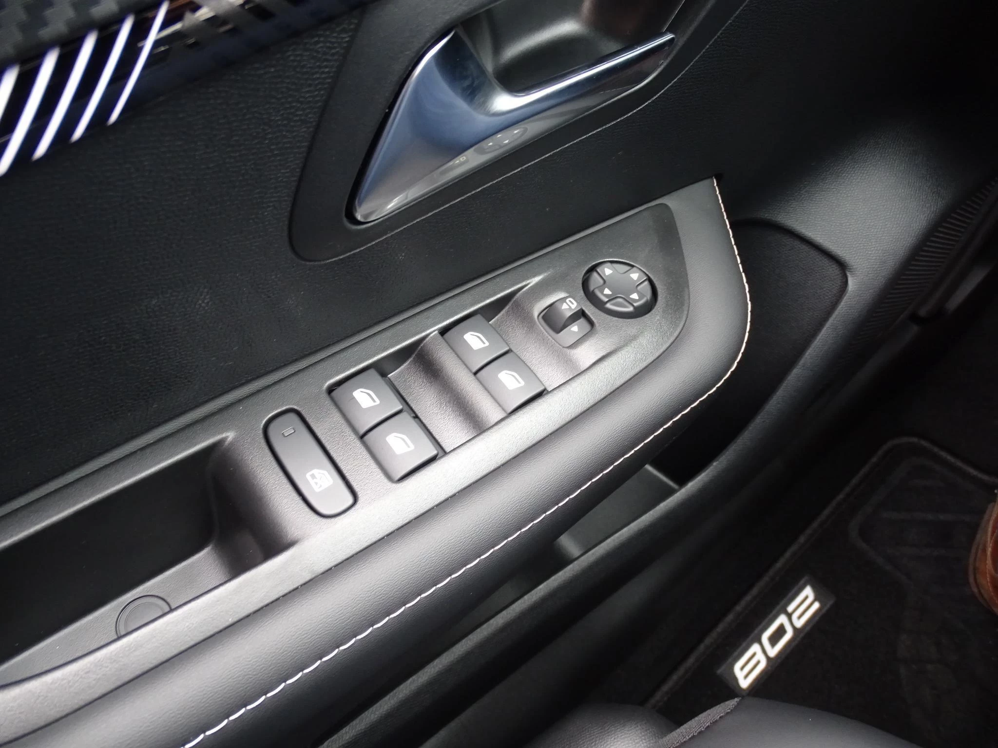 Peugeot 208 1.2T Allure automaat