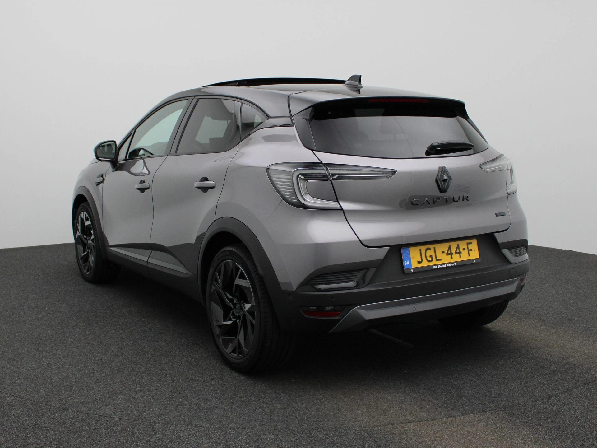 Renault-Captur-image-1