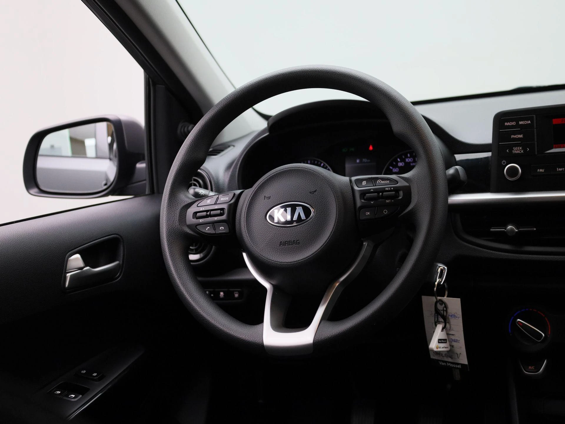 Kia-Picanto-image-8