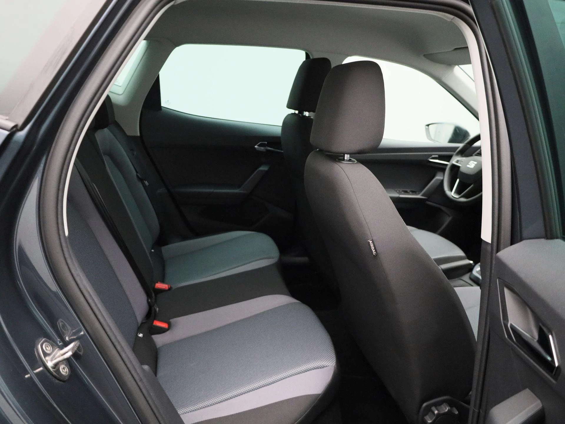SEAT Arona 1.0 TSI Xcellence Business Intense