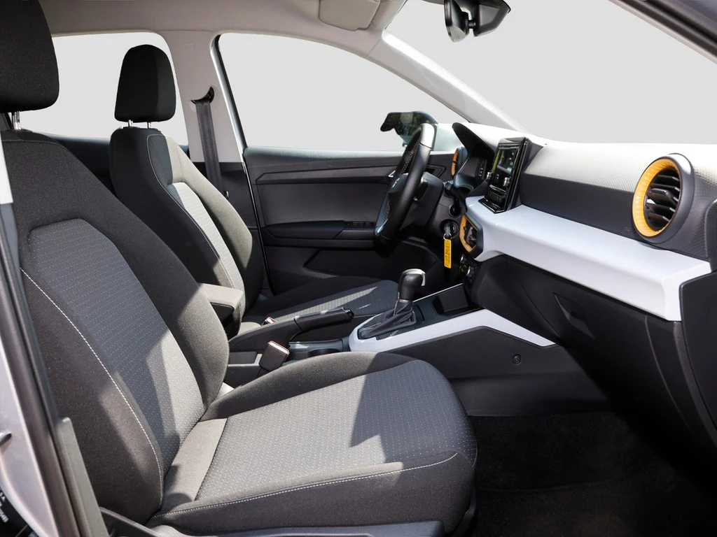 SEAT-Arona-image-5