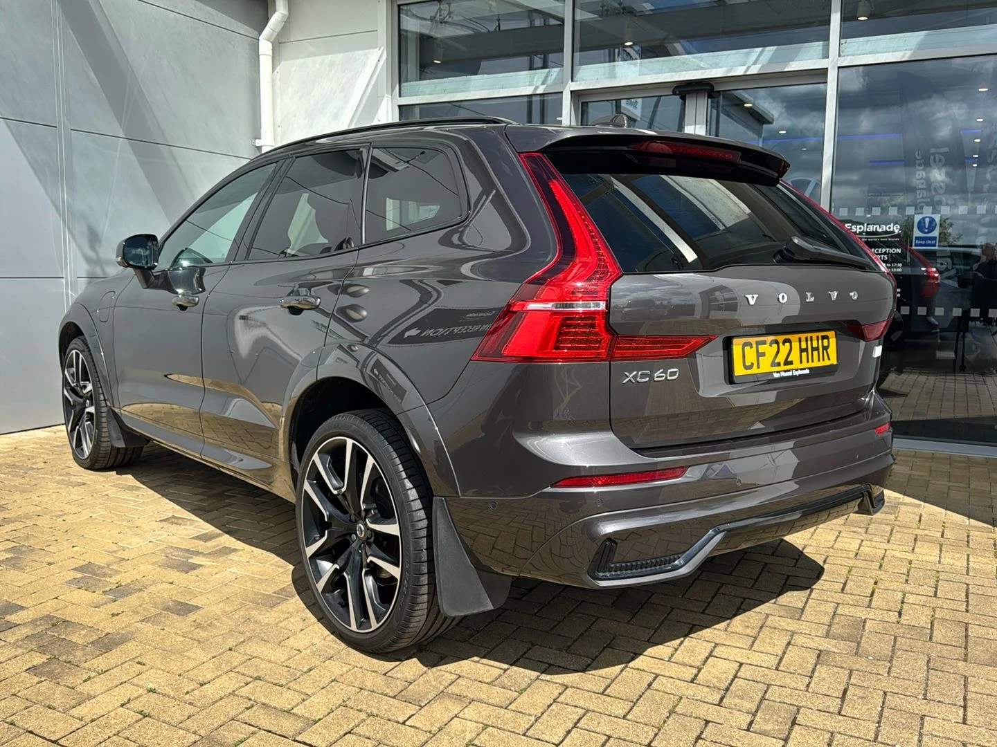 Volvo-XC60-image-2