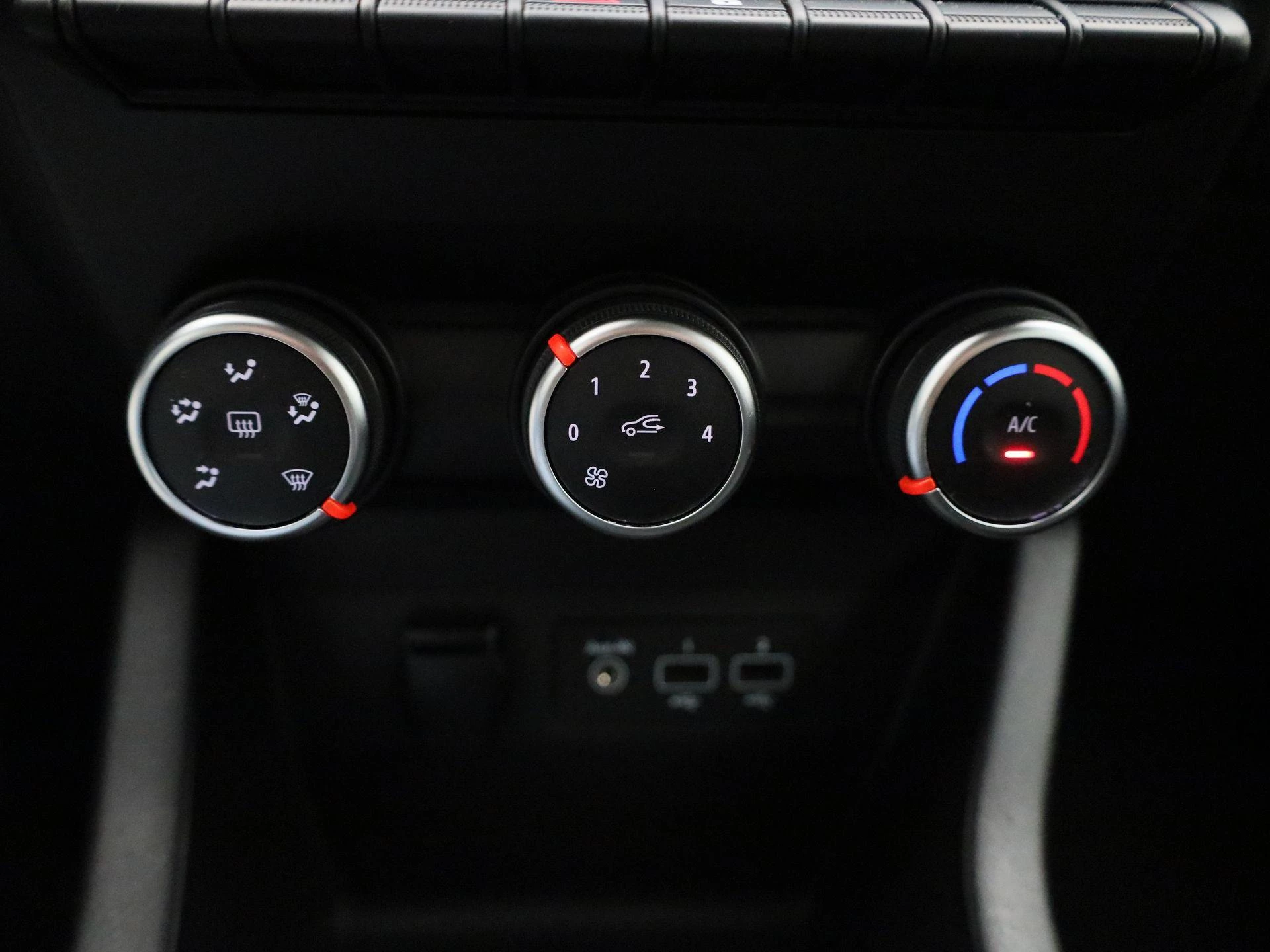 Renault-Clio-image-18