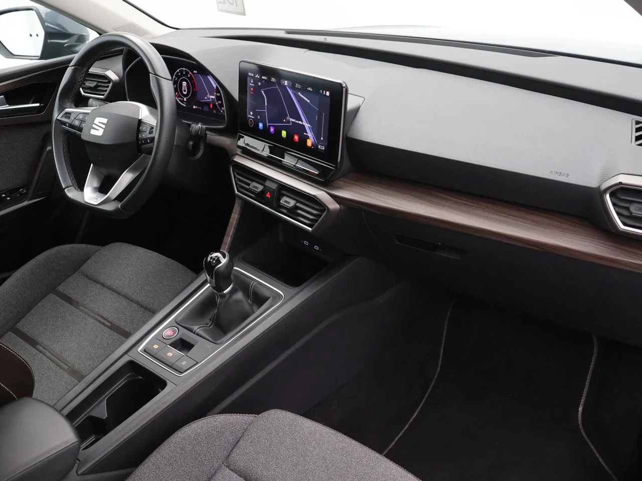 SEAT-Leon-image-2
