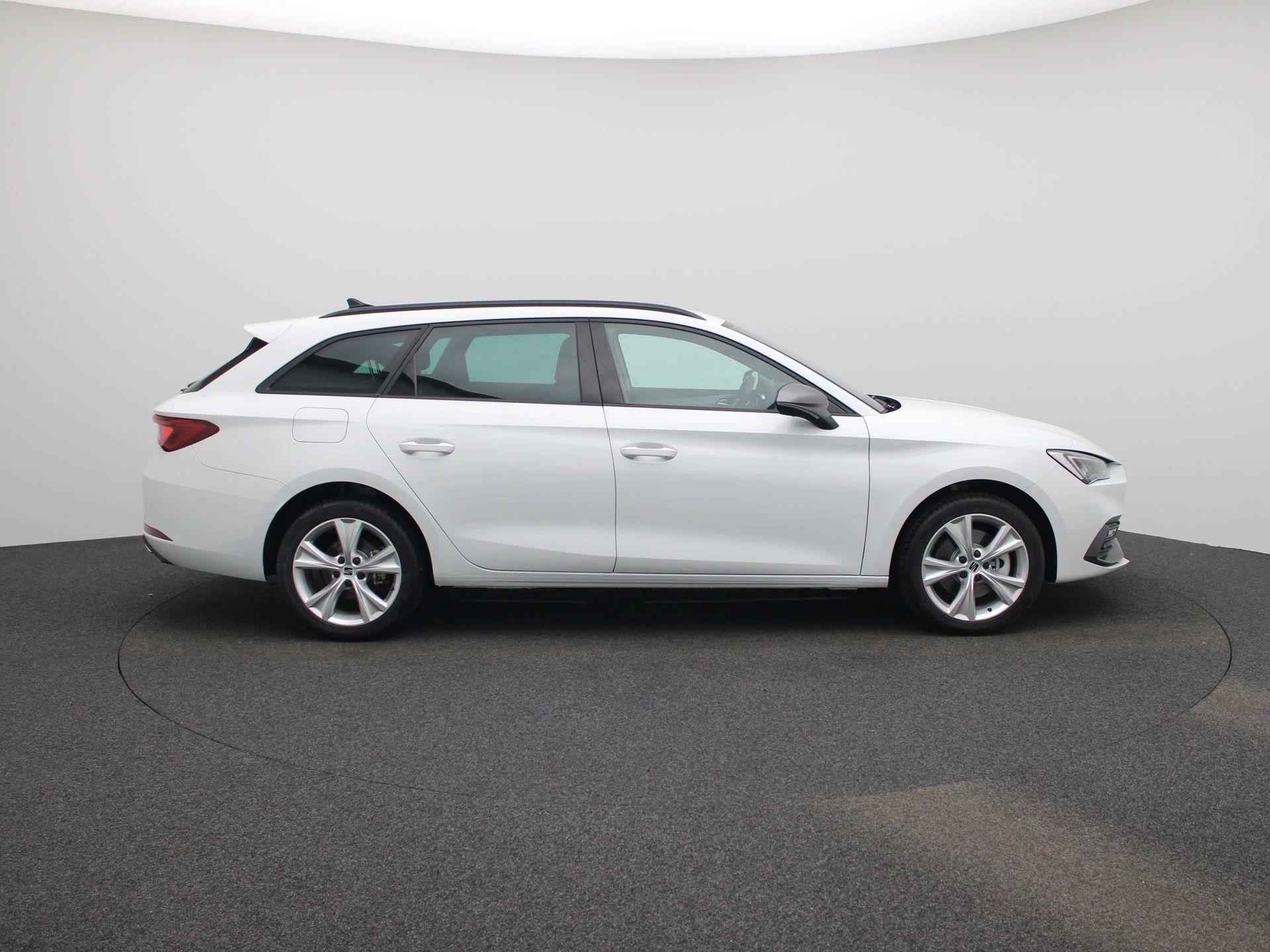 SEAT Leon Sportstourer 1.5 TSI e-Hybrid FR Business