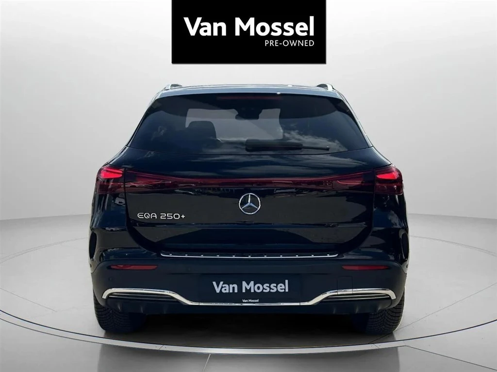 Mercedes-Benz-EQA-image-5
