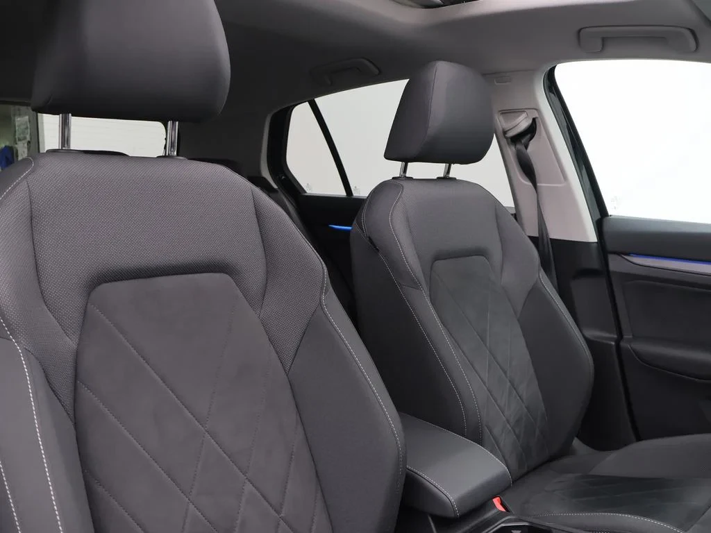 Volkswagen-Golf-image-11