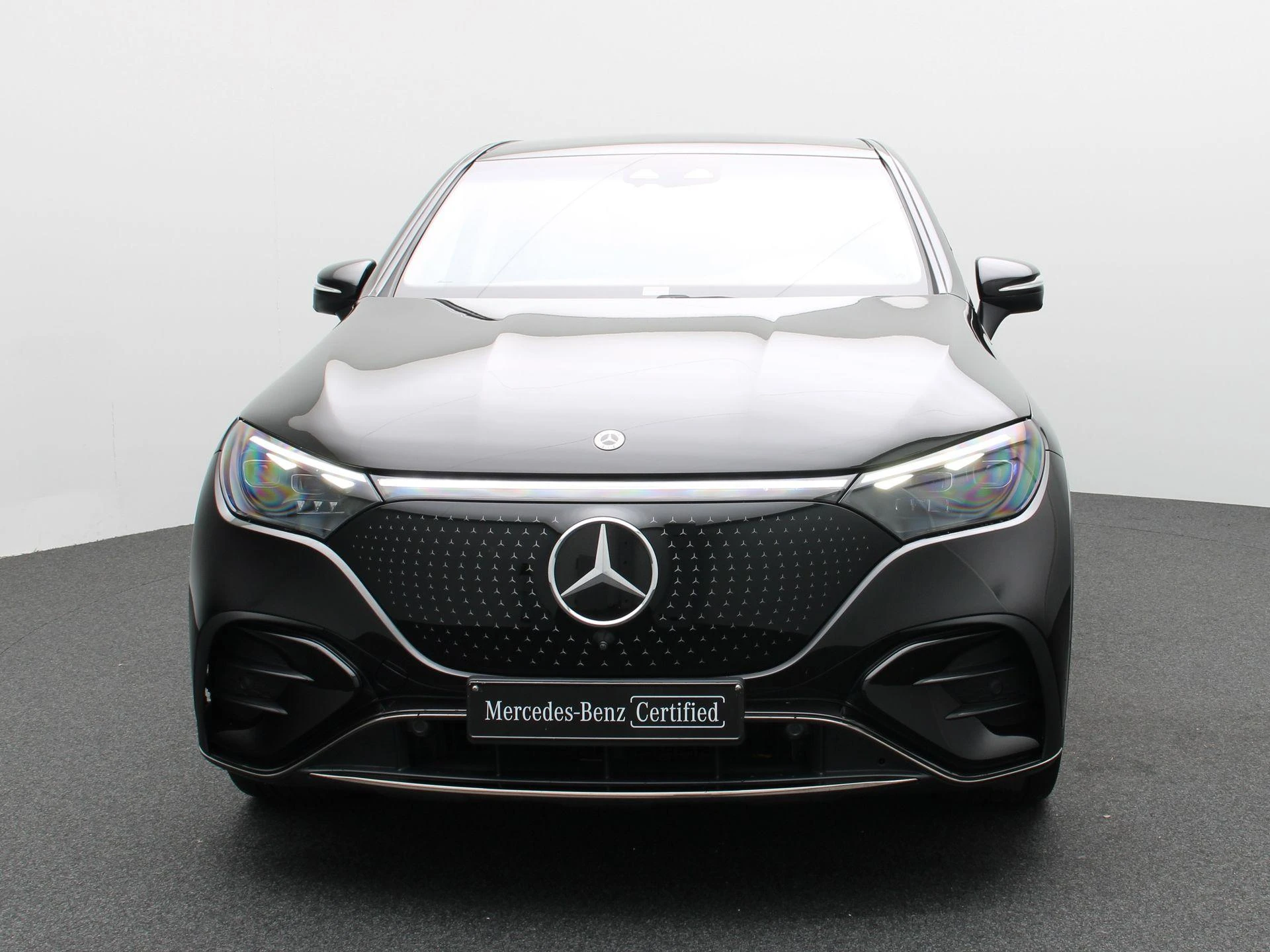 Mercedes-Benz-EQE-image-2