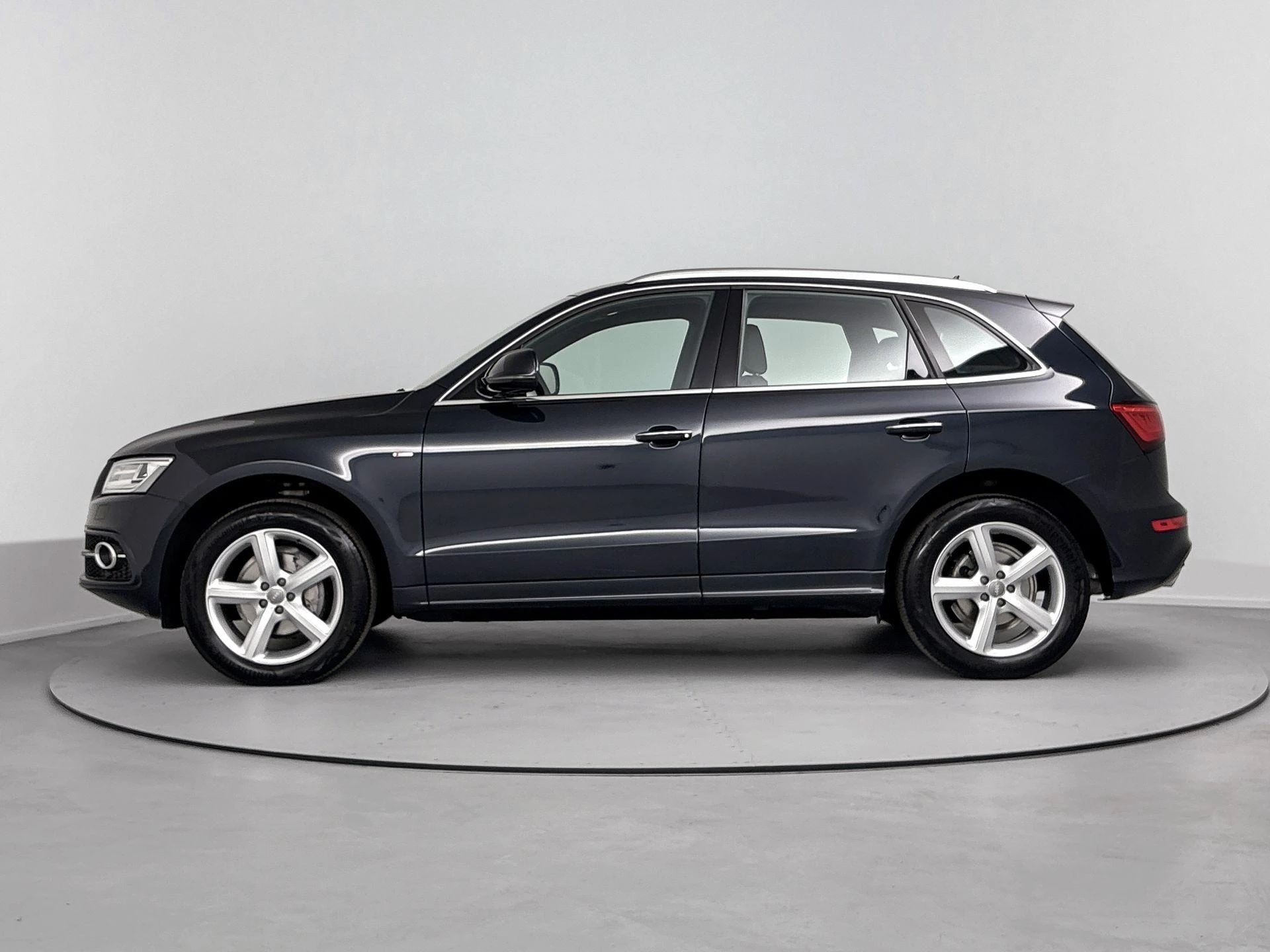 Audi-Q5-image-1