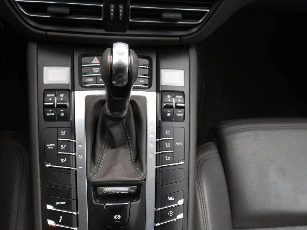 Porsche-Macan-image-23