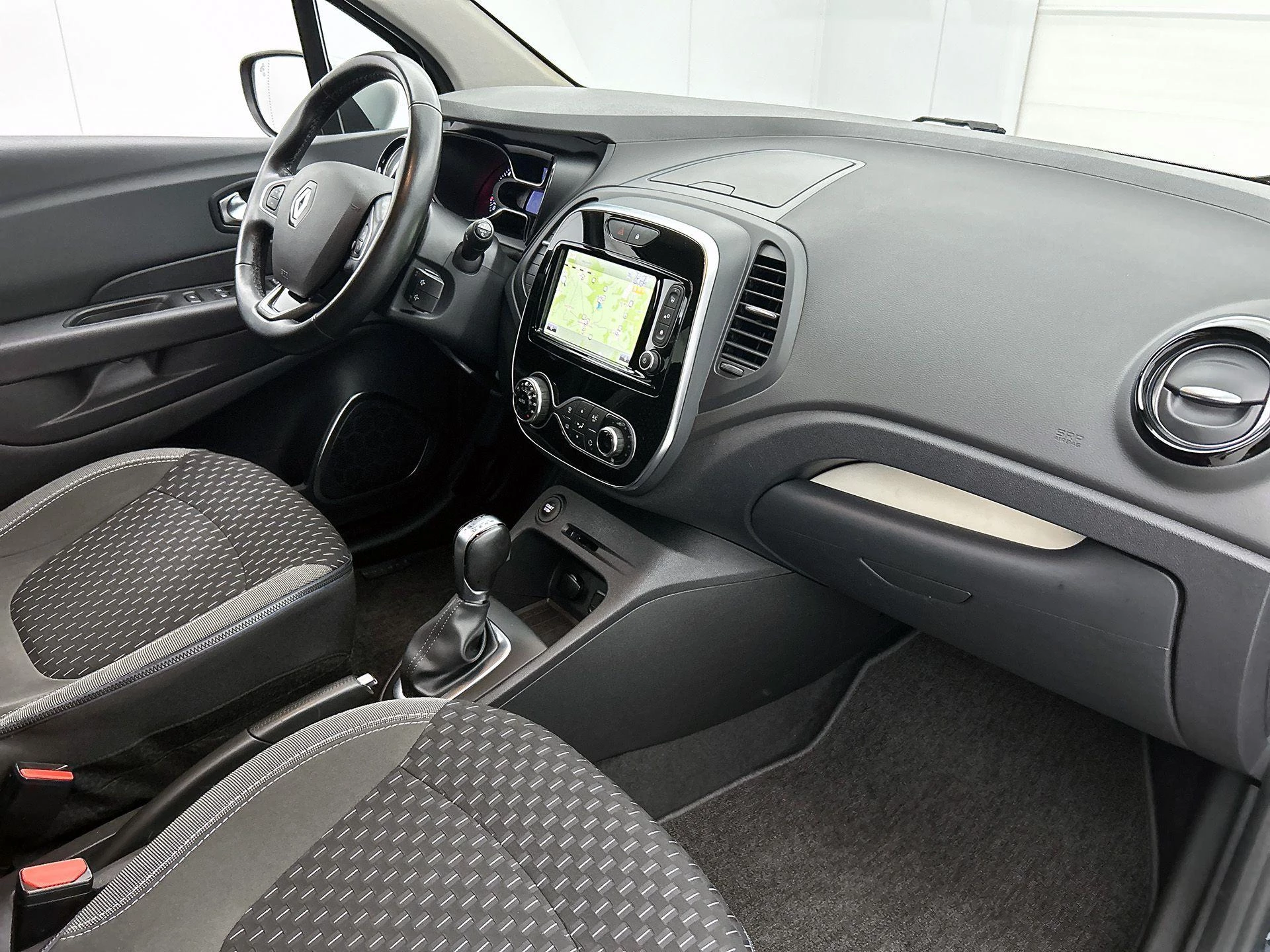 Renault-Captur-image-22