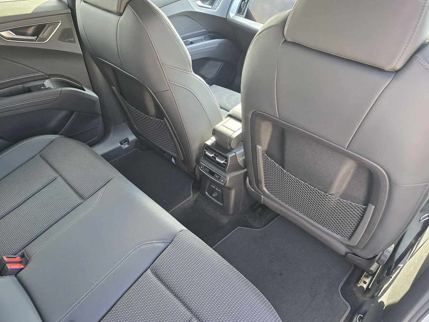 Audi-Q4 e-tron-image-39
