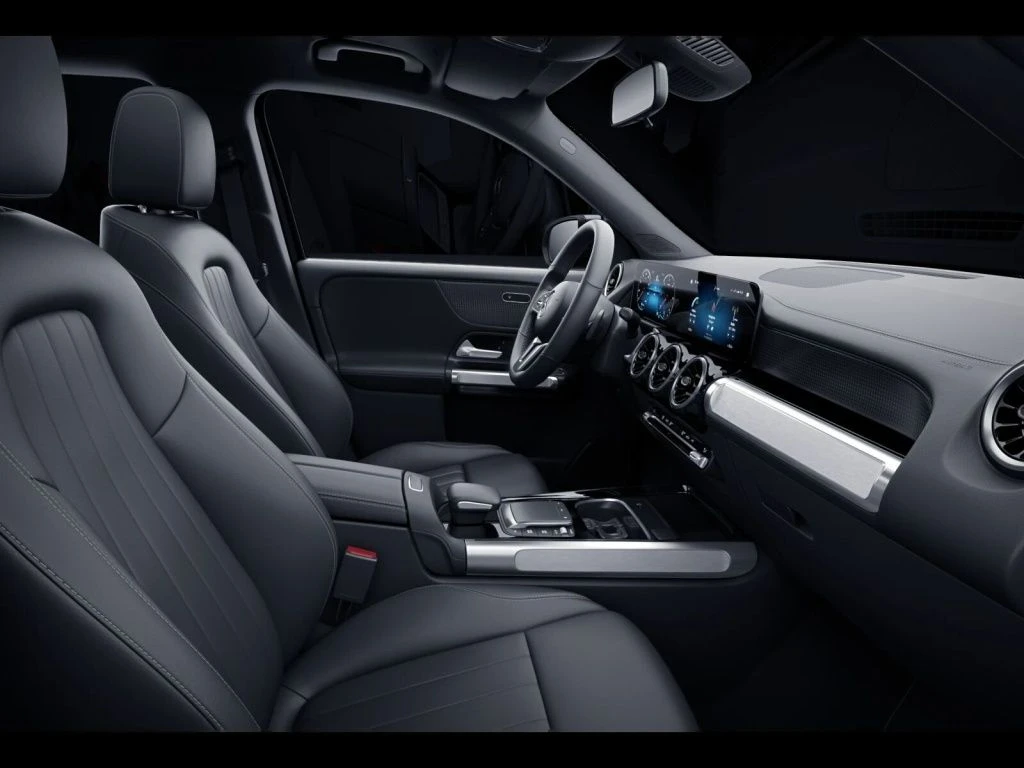 Mercedes-Benz-GLB 220 d-image-10