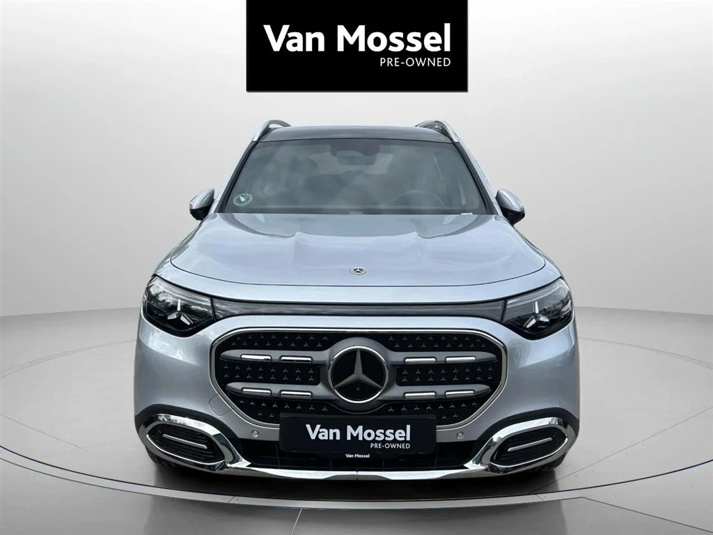 Mercedes-Benz-GLB-image-1