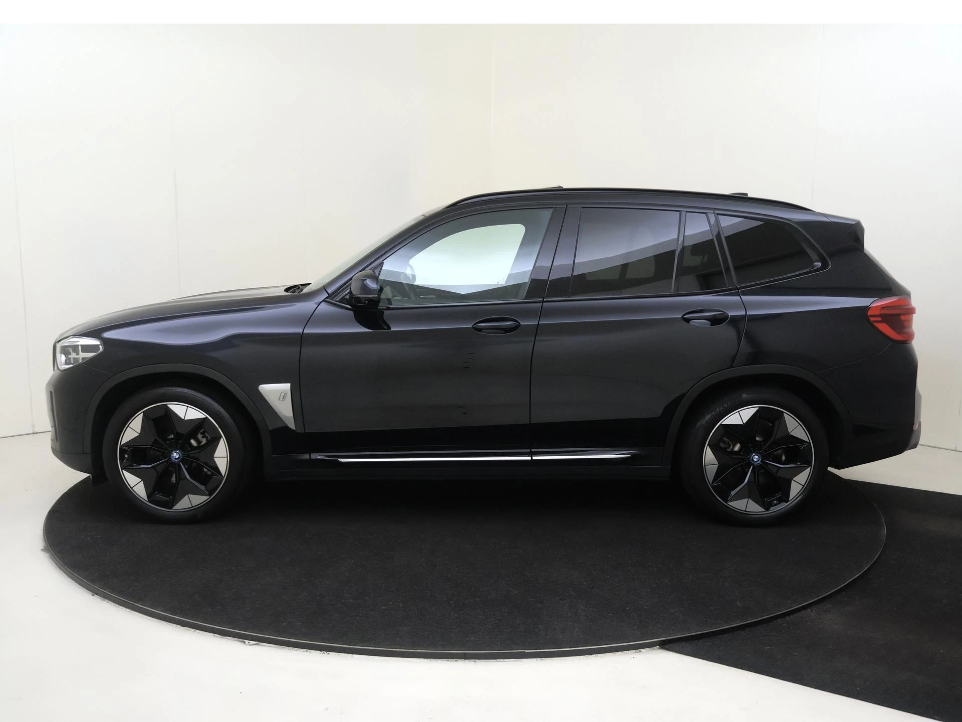 BMW iX3 High Executive 80 kWh