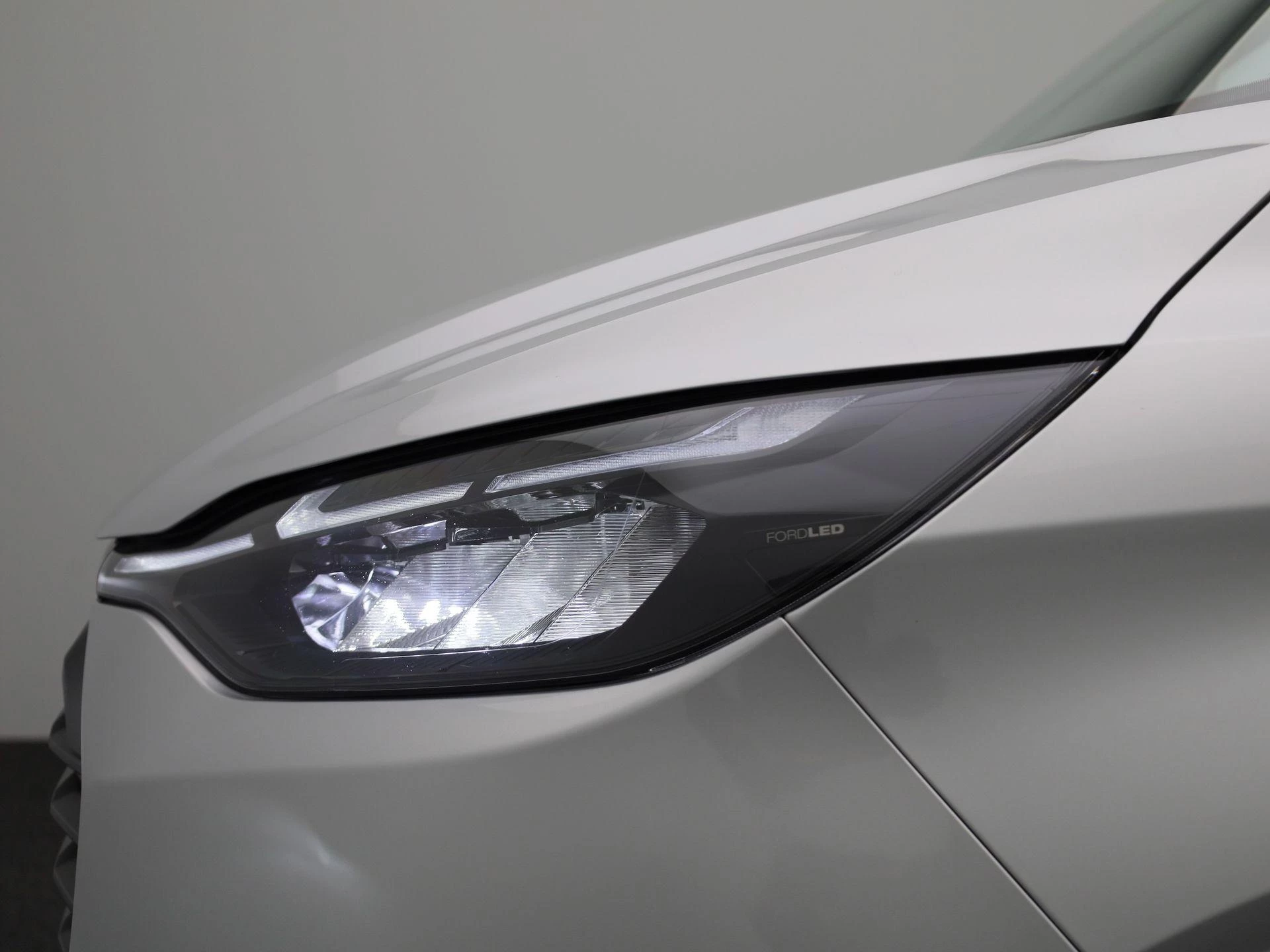 Ford-Transit Custom-image-15