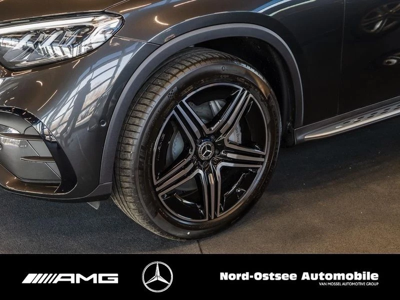 Mercedes-Benz-GLC 200 d-image-5