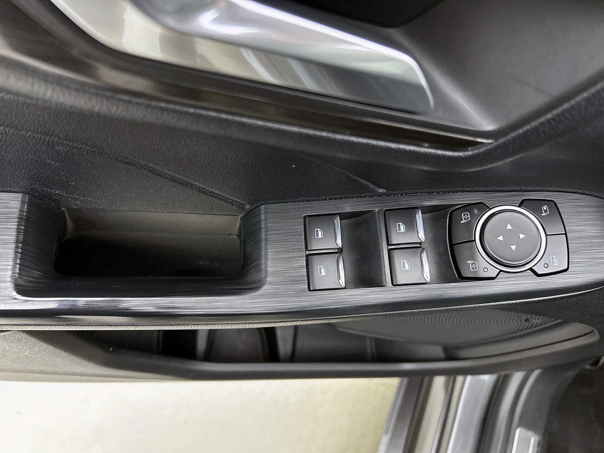 Ford-Kuga-image-38