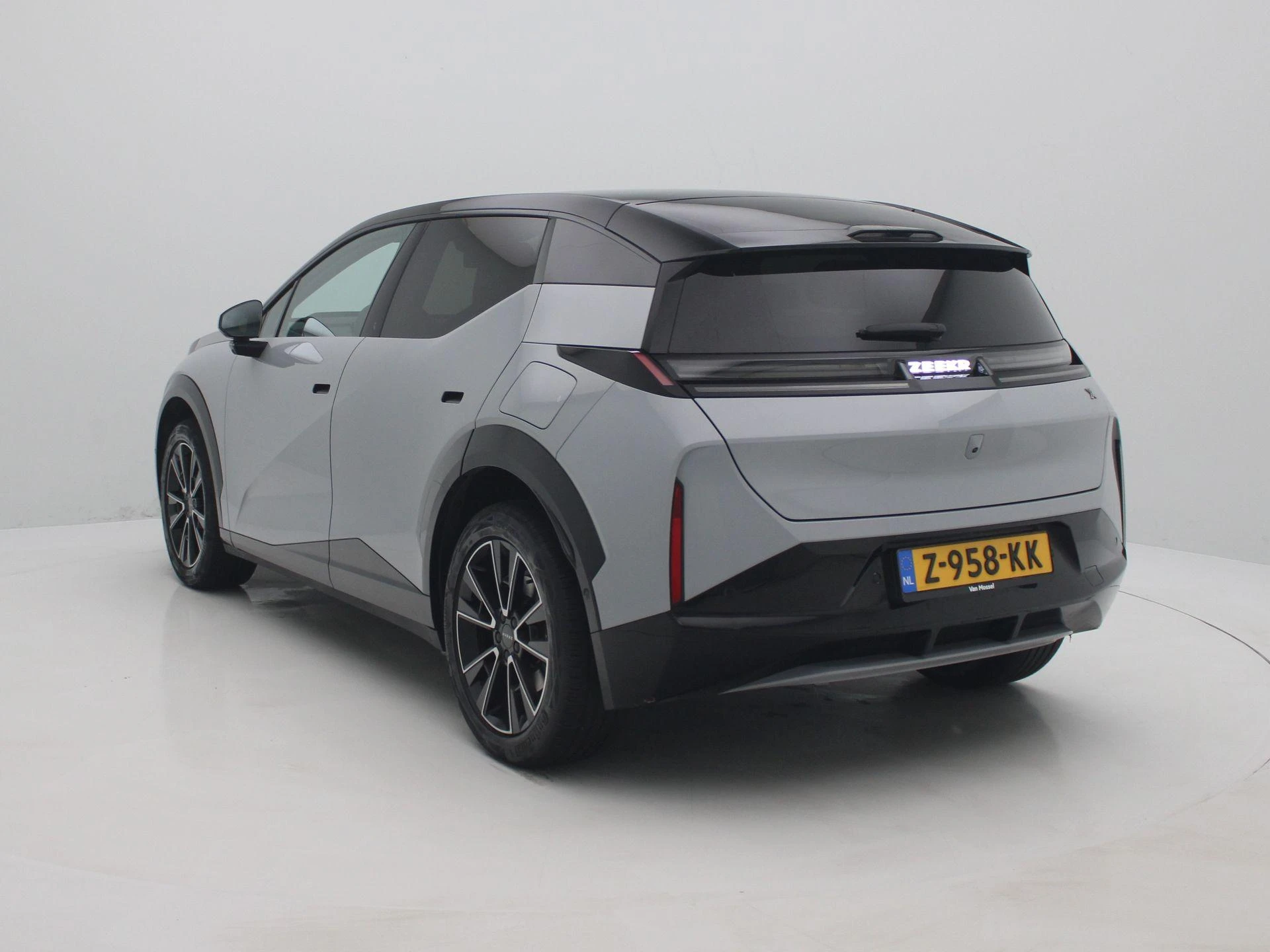 Zeekr X RWD Long Range 69 kWh