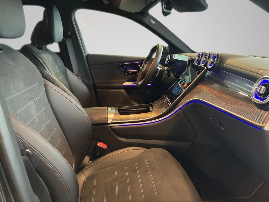 Mercedes-Benz-GLC 300 d-image-15