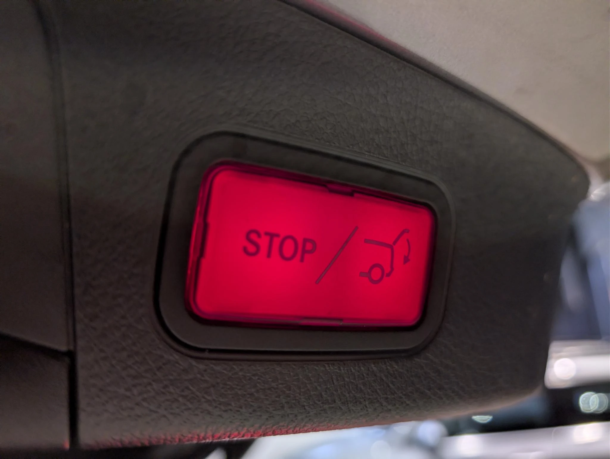 Mercedes-Benz-EQA-image-14