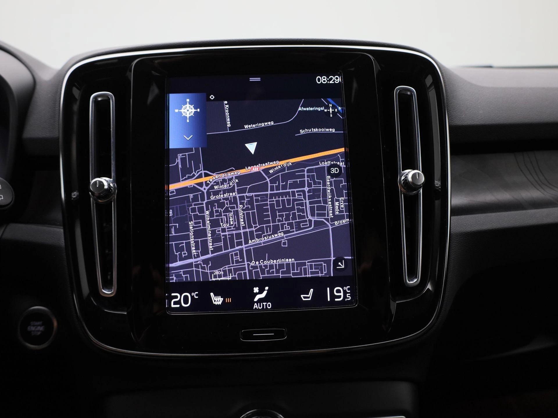 Volvo-XC40-image-16