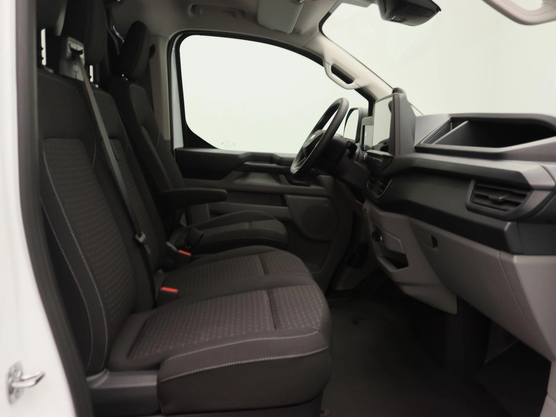 Ford-E-Transit Custom-image-20