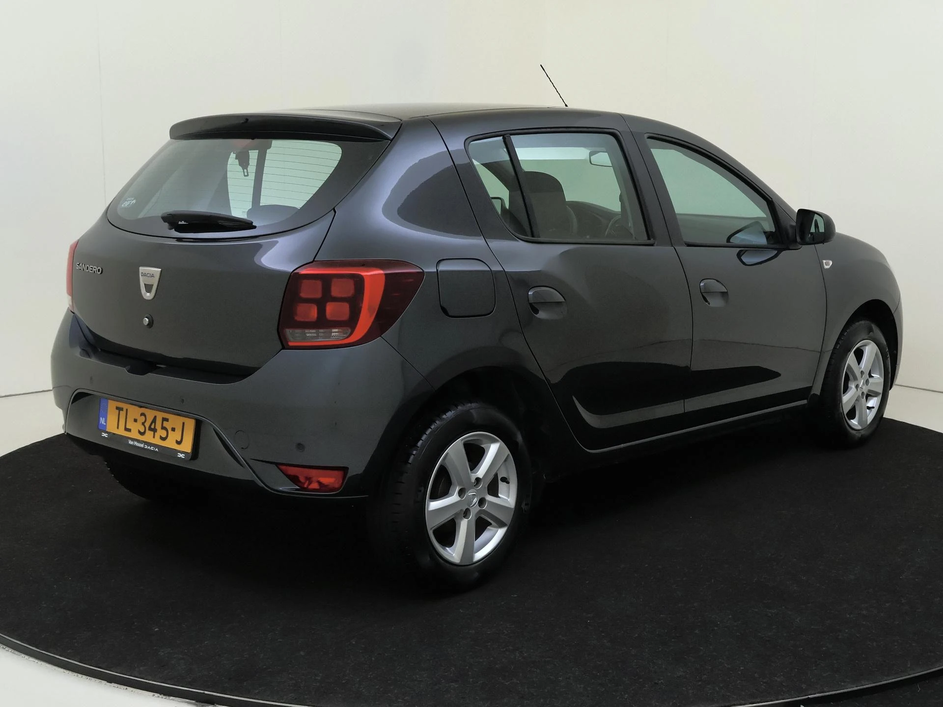 Dacia-Sandero-image-3