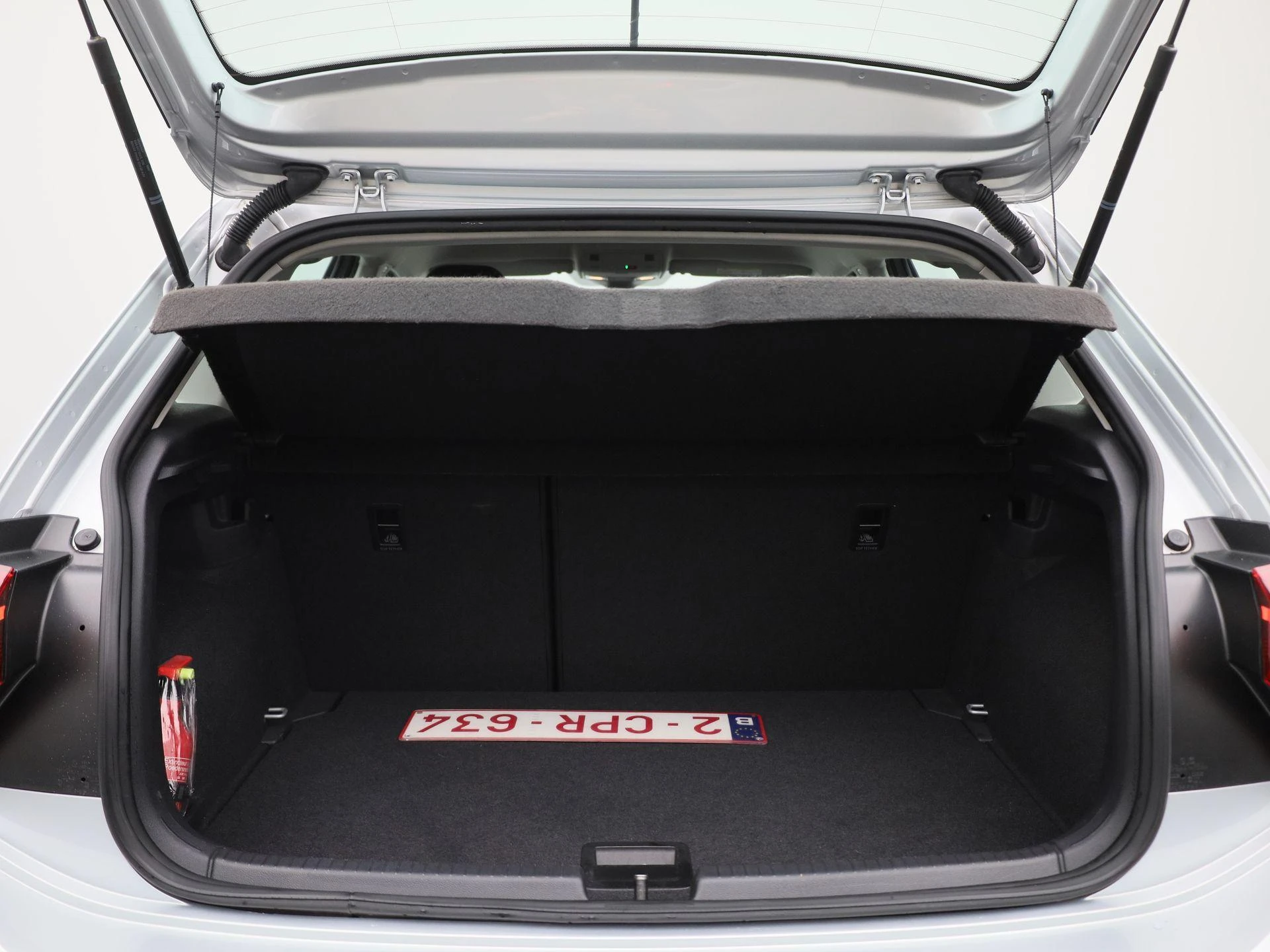 Volkswagen-Polo-image-13